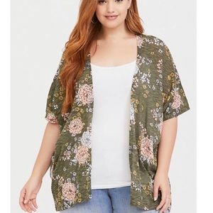 Torrid floral dolman kimono size 1